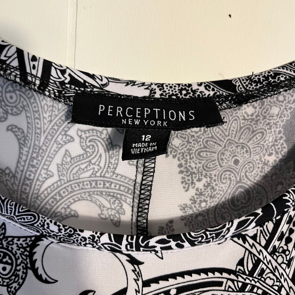 Perceptions New York Women's 2 pc Blouse & Skirt Set 12 - Picture 3 of 4